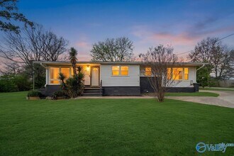 Building Photo - 372 Clutts Rd