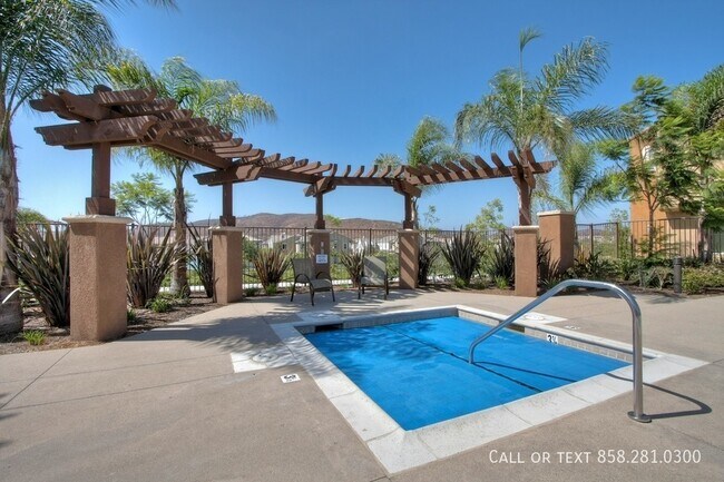Building Photo - 17010 Calle Trevino