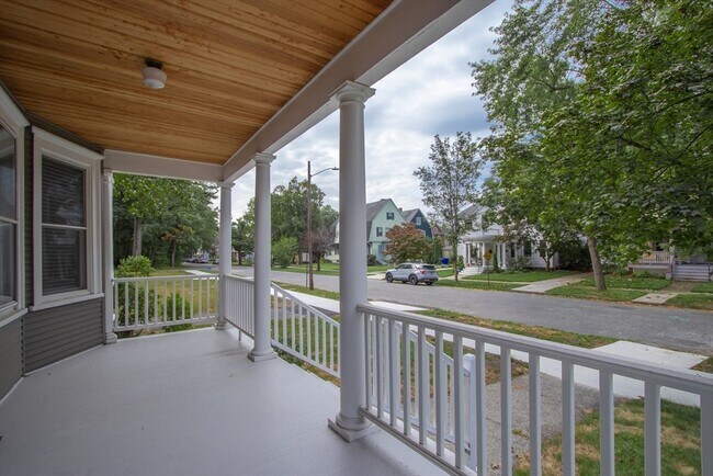 Building Photo - 61 Washington Rd