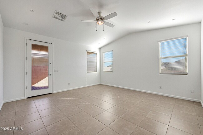 Building Photo - 12429 W Midway Ave