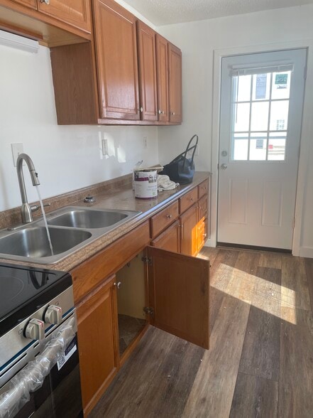 Building Photo - 17 Knoxville Ct