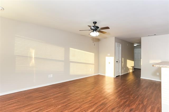Building Photo - 10748 Many Oaks Dr
