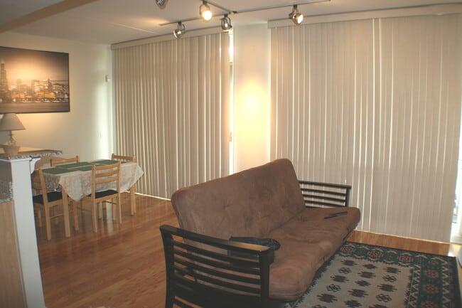 Building Photo - 61 W 15th St