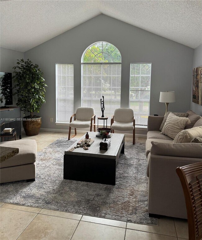 Primary Photo - 1165 Crystal Way