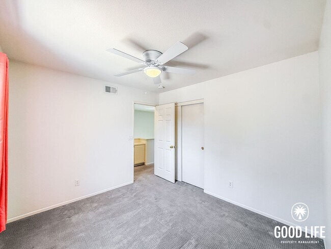Building Photo - Spacious 3BD/2.5 BA Home in Scripps Ranch with Pool, Private Balcony & In-Unit Laundry