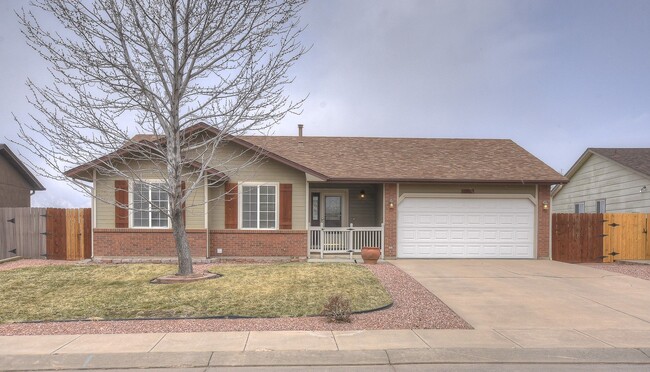 Primary Photo - Beautifully updated home in Fountain Valle...