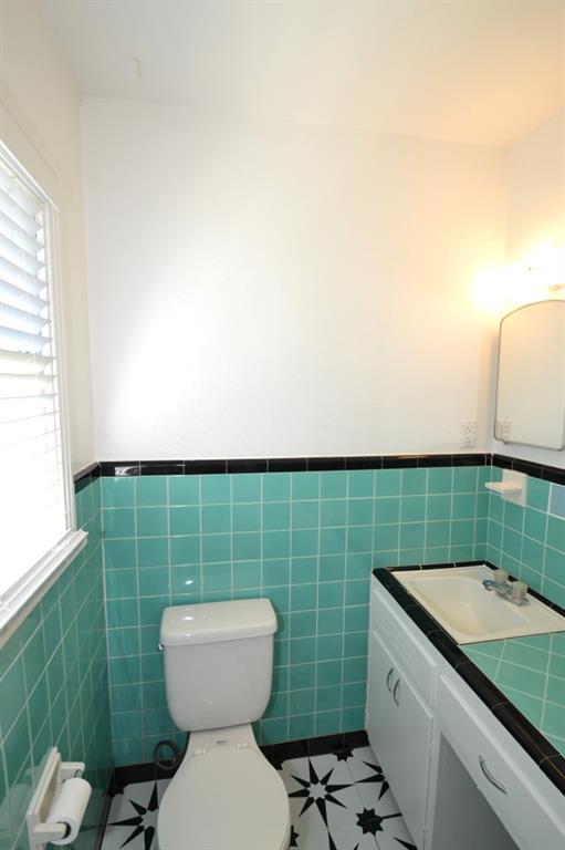 Building Photo - 1211 Ridgemont Dr