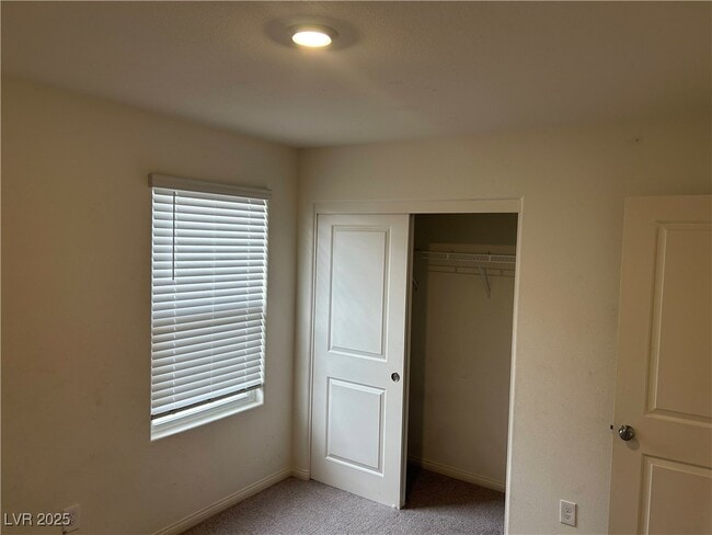 Building Photo - 4172 Scarlet Cob Ave