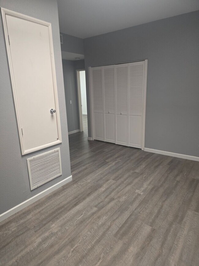 Building Photo - Large 2 Bed 2 Bath Condo in Chula Vista