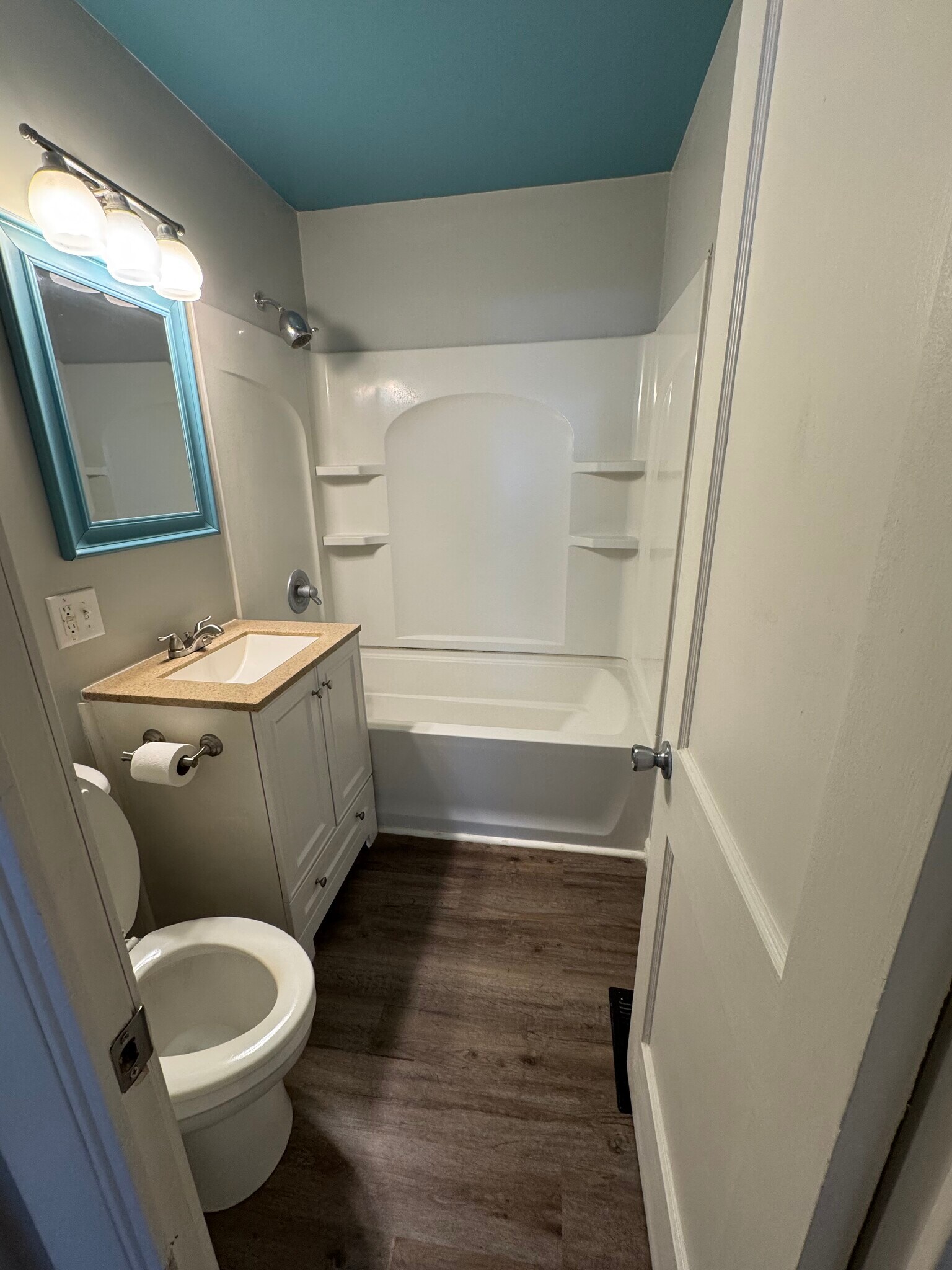 Building Photo - 381 Alena St