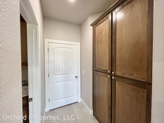 Building Photo - 3 br, 2 bath House - 804 Hickory Meadows Ave.