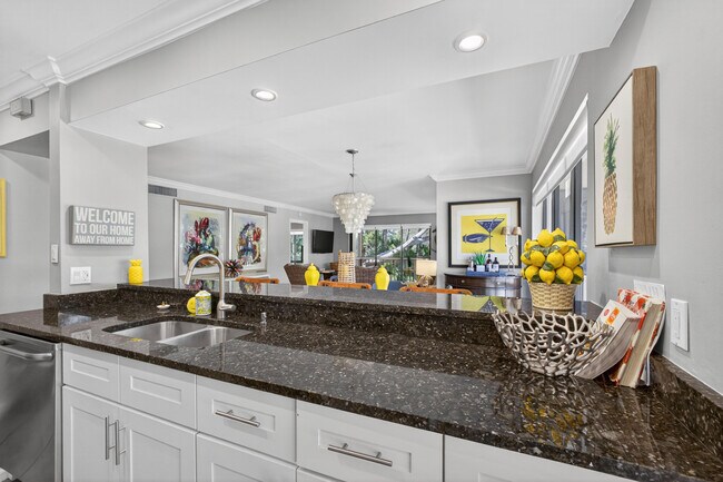 Building Photo - 605 Brackenwood Cove