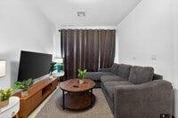 Building Photo - 600 Broadway-SI ID1240289P