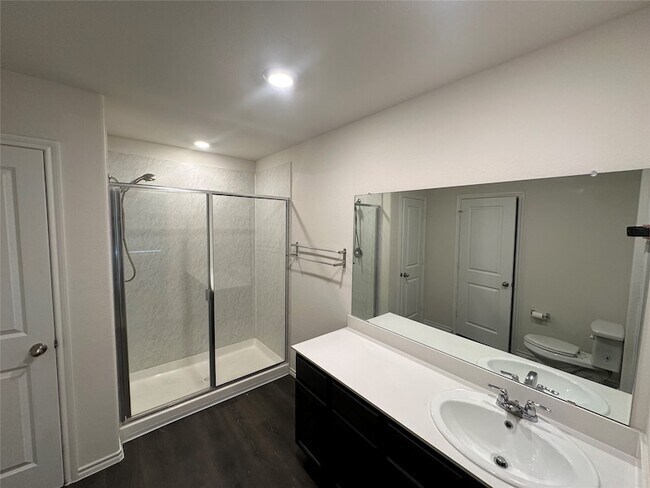 Building Photo - 2208 San Jacinto Wy