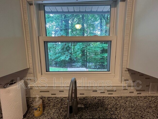 Building Photo - 3537 Forest Haven Ln