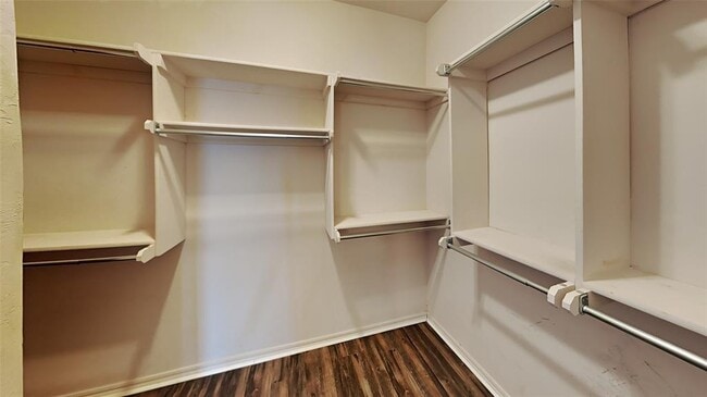Building Photo - 2208 Mill Creek Way