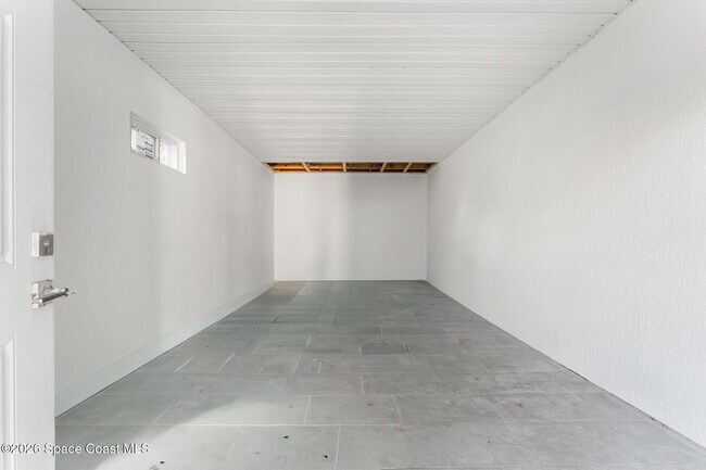 Building Photo - 9085 Jimmy Buffett Mem Hwy