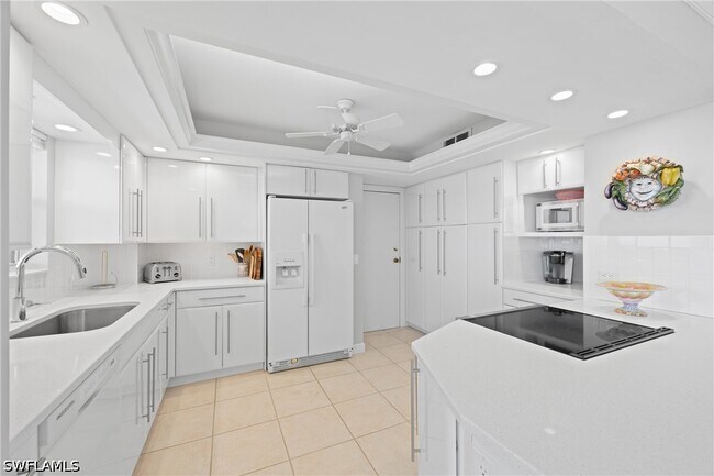 Building Photo - 10691 Gulf Shore Dr