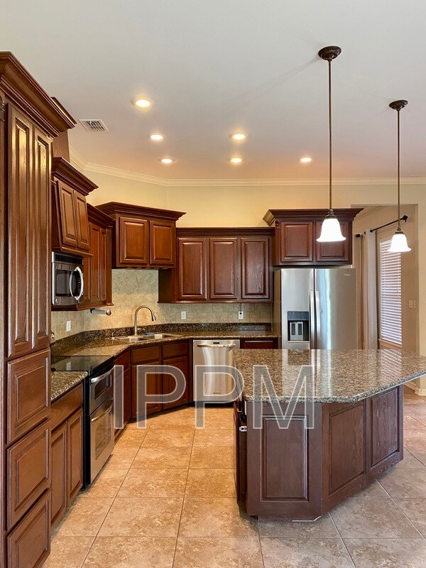 Building Photo - 5602 Wild Laurel