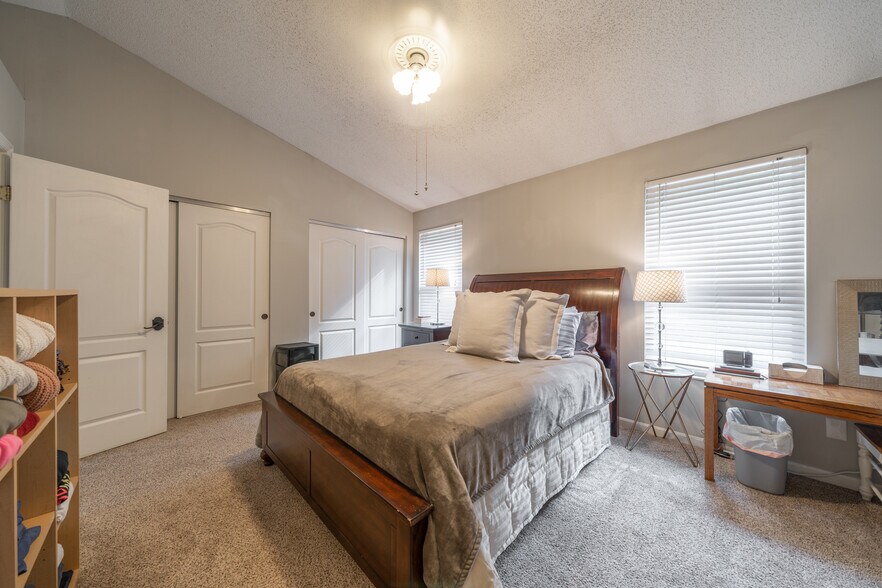 Building Photo - 836 Rossford Run