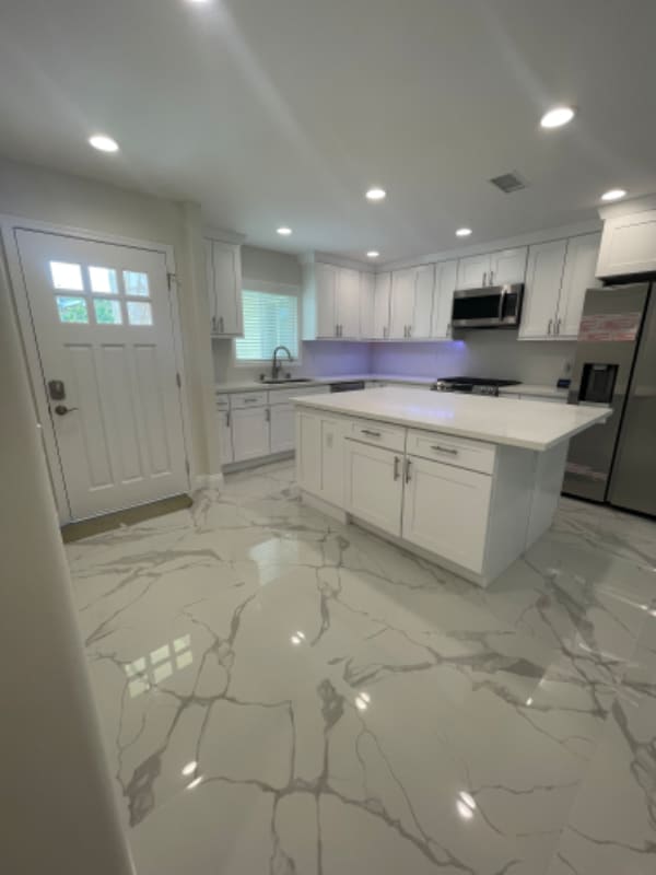 Building Photo - 1521 W Cerritos Ave