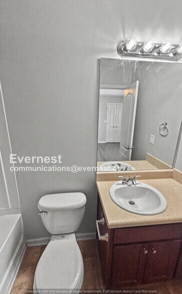 Building Photo - 8615 Thomas Ln