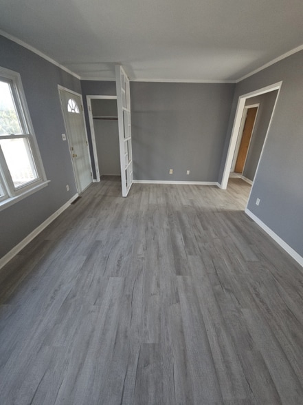 Building Photo - 2214 W Arrowhead Ln