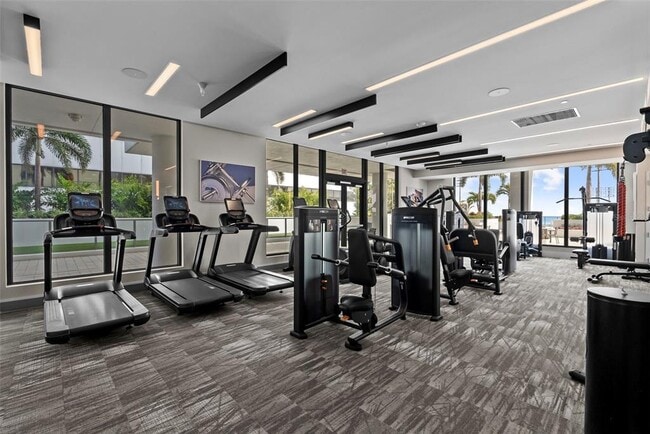 Building Photo - 301 1st St S