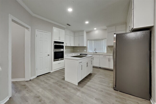 Building Photo - 6111 Sparks Valley Ct
