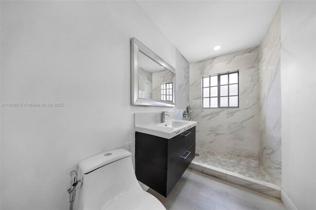 Building Photo - 5781 SW 25th St