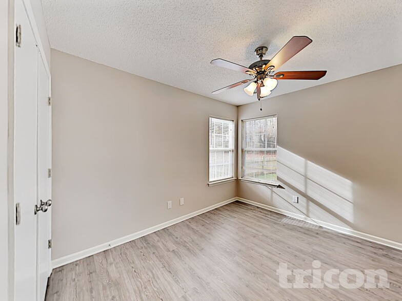 Building Photo - 8600 Warwick Crest Ln