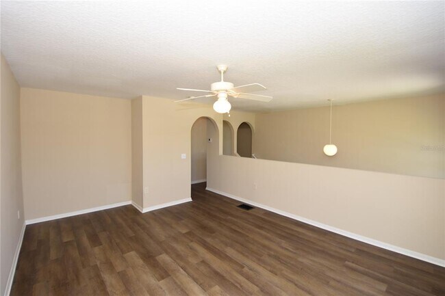 Building Photo - 37 Buttermill Dr