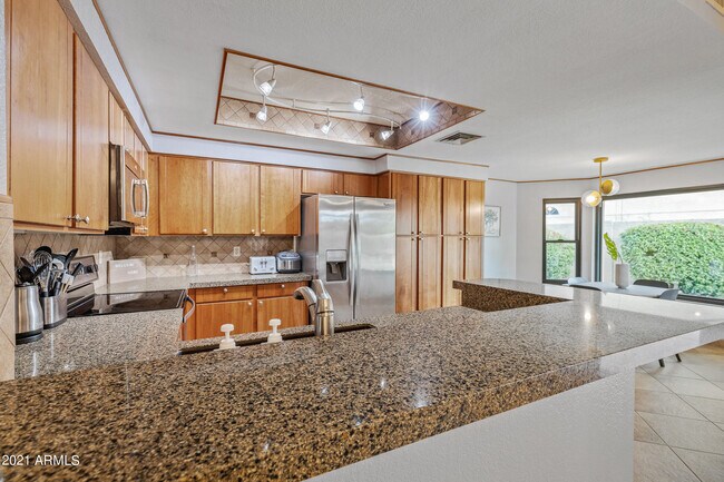 Building Photo - 5735 E Campo Bello Dr