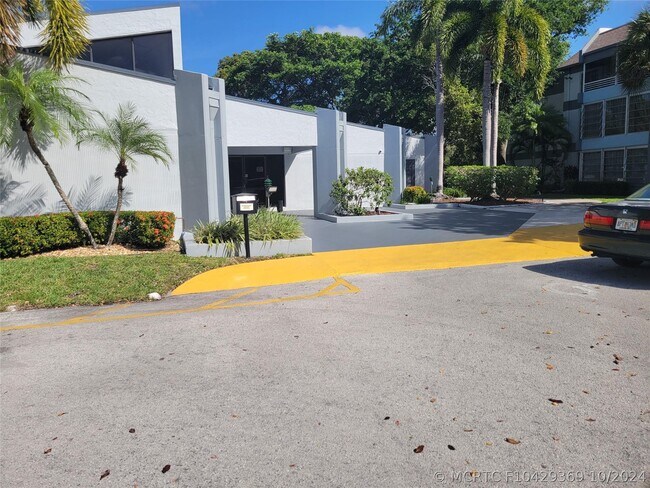 Building Photo - 8370 Sands Point Blvd
