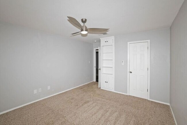 Building Photo - 3537 Tripp Ave