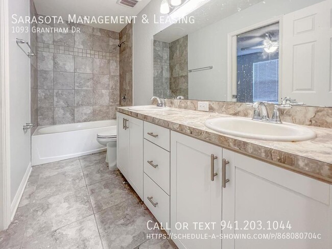 Building Photo - 1093 Grantham Dr