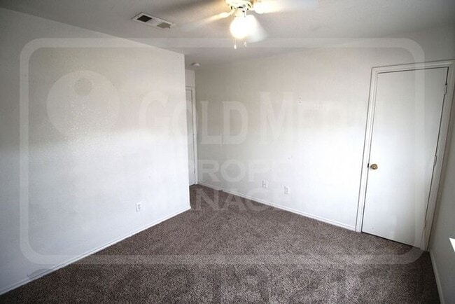 Building Photo - 5805 Redstone Dr