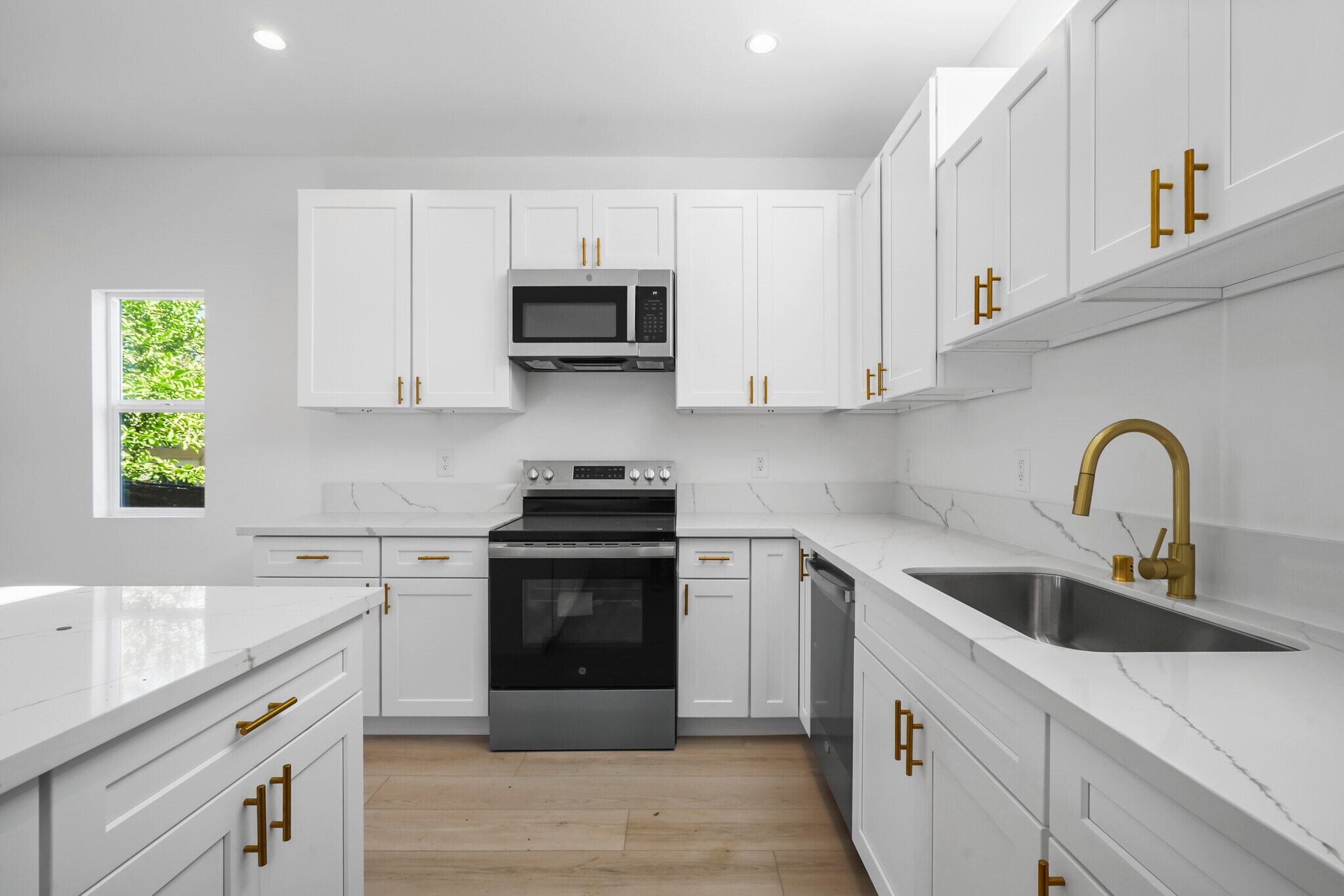 Building Photo - 11533 Dronfield Ave