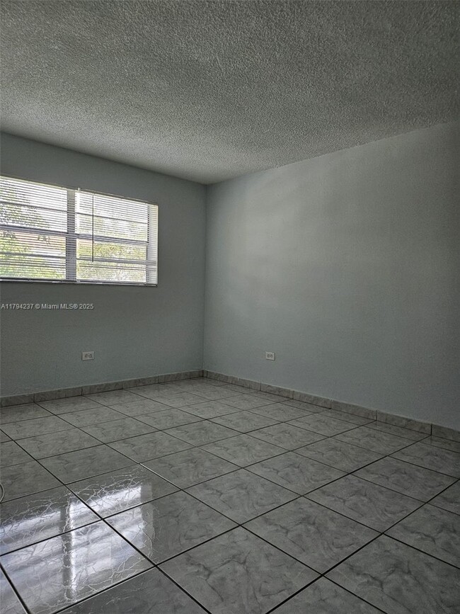 Building Photo - 8101 SW 73rd Ave