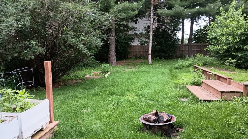 Building Photo - 1801 S Spring Ave