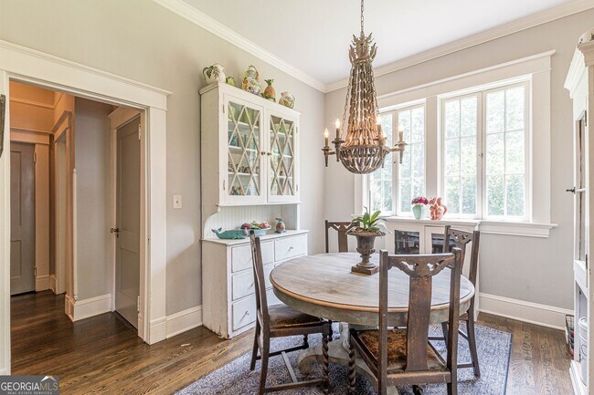 Building Photo - 1878 Cambridge Ave