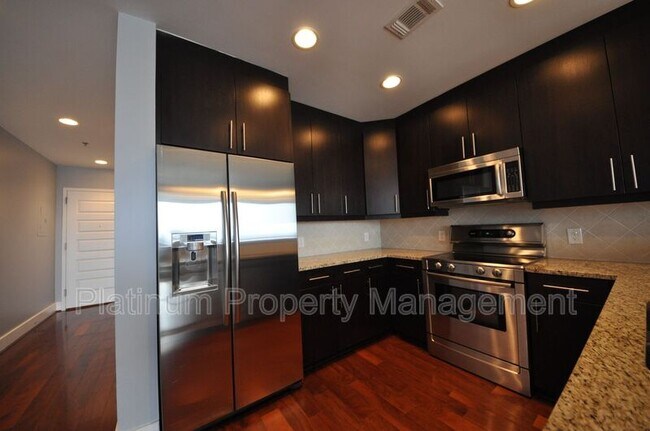 Building Photo - 1080 Peachtree St NE