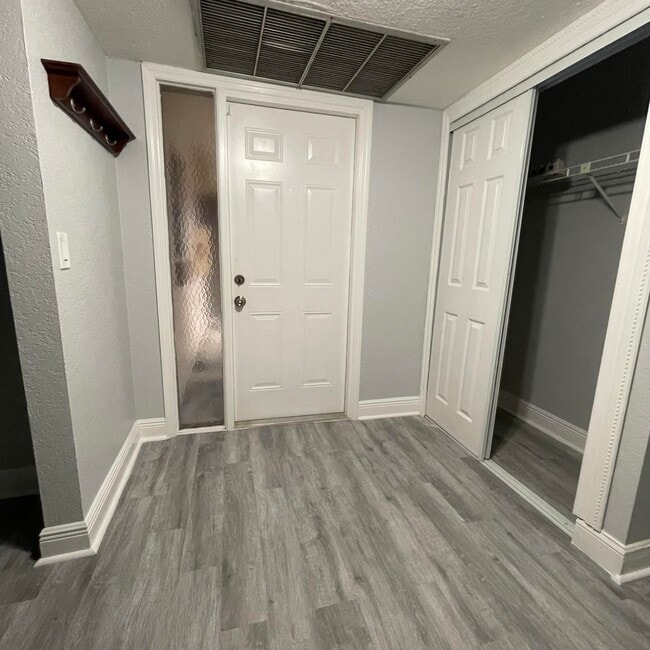 Building Photo - 3427 NW 47th Ave