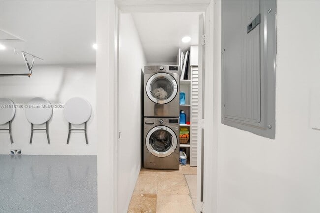 Building Photo - 5424 SW 154th Pl