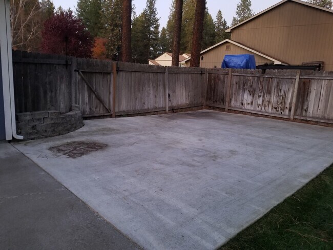 Building Photo - 5727 W Pacific Park Dr