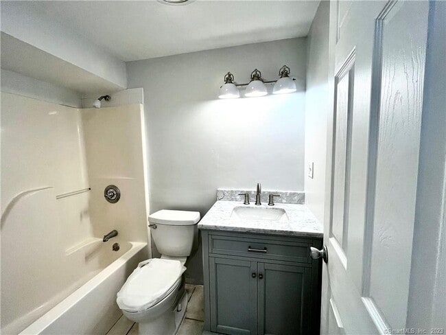 Building Photo - 106 Limewood Ave