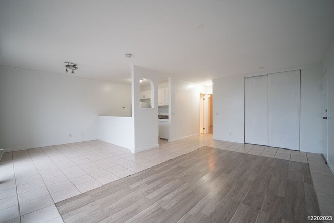 Building Photo - This 2 bedroom, 1 bathroom unit is on the 2nd story in the Makaha Valley Plantation condos. It is...