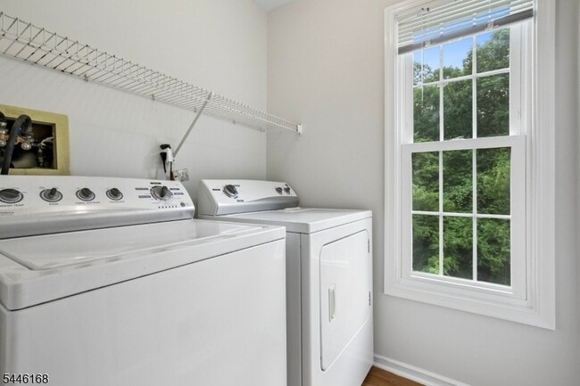 Building Photo - 85 Laurelwood Ct