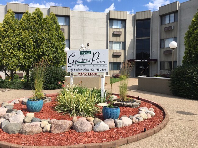 Front Entrance - Groundview Apartments