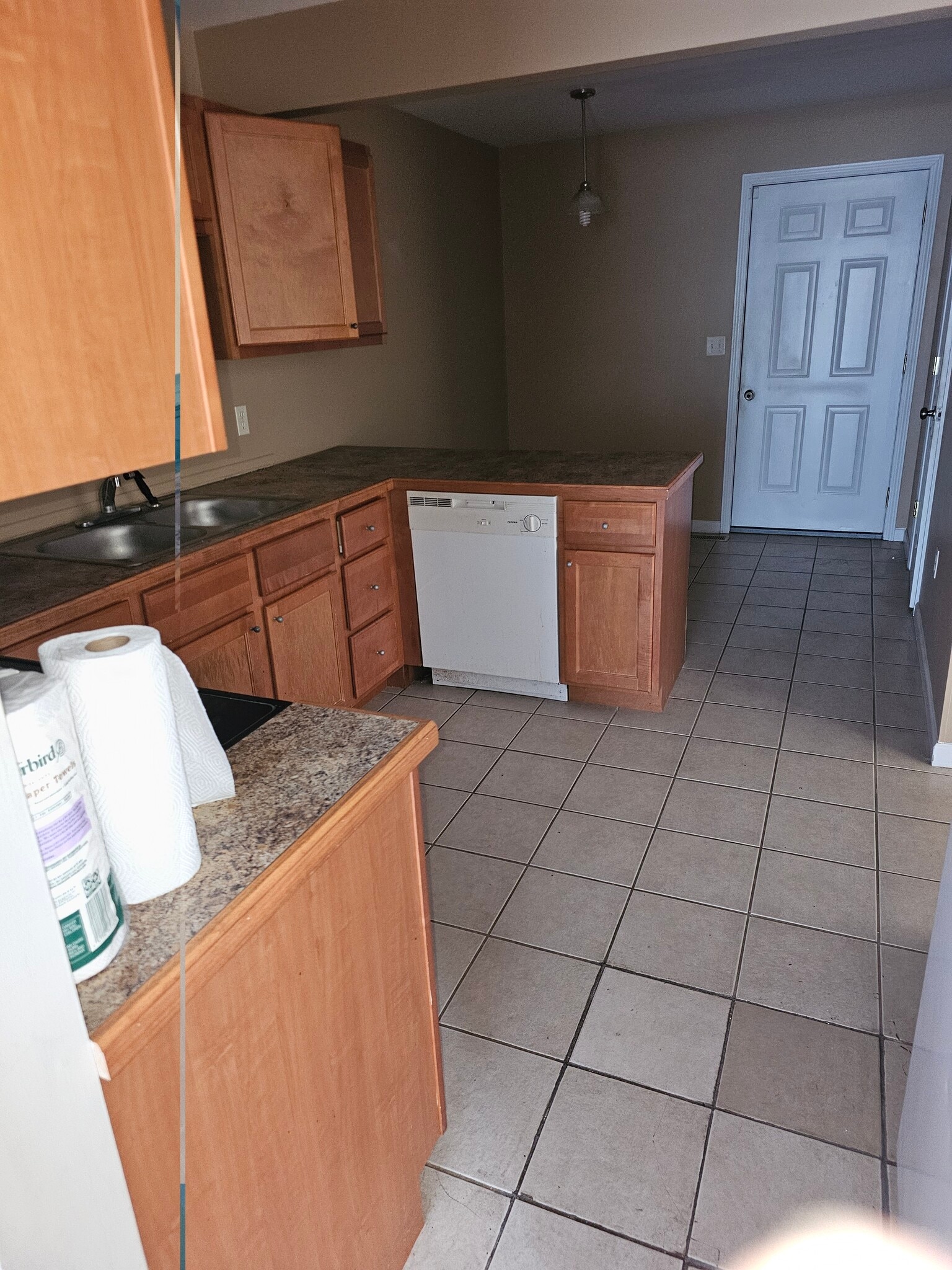 Building Photo - 404 S Keyser Ave